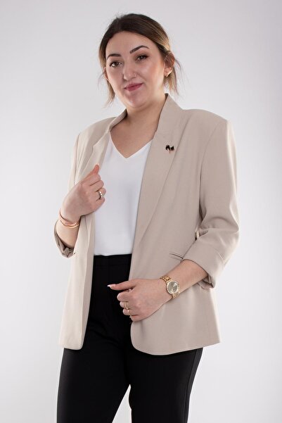 AYHAN 90179 Büyük Beden Kedi Broşlu Kadın Ceket