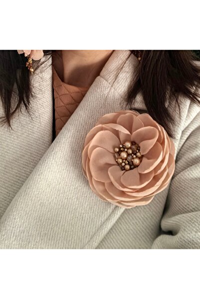 Corizmi Brosa eleganta floare mare din voal mijloc cu perle si cristale, handmade, Floral Charm