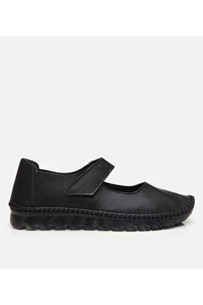 Hotiç Women's Leather Black Flexible Sole Comfort Shoes