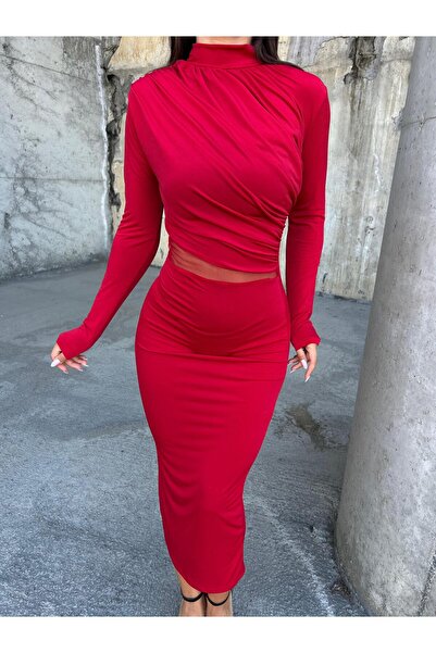 Modafeminen Esnek Sandy Kumaş Tül Dekolte Detaylı Dik Yaka Uzun Kollu Midi Boy Kalem Elbise Kırmızı 583154