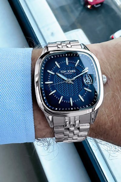 Tom Jones Kare Model Hediyelik Erkek Kol Saati Su Geçirmez Gümüş Renk Çelik Kordon Hediye Bileklik GTJE2103C3