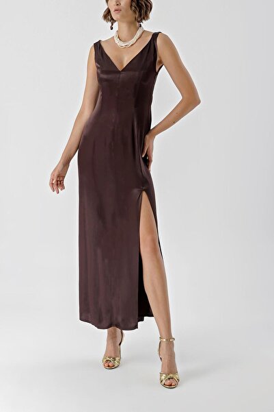 SOCIETA Kahve Kolsuz V yaka yırtmaçalı elbise 94217