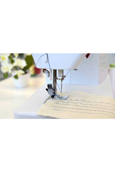 bernette Bernina Sew&Go 8 Elektronik Ev Tipi Dikiş Makinesi – 197 Dikiş Programlı, LCD Ekranlı