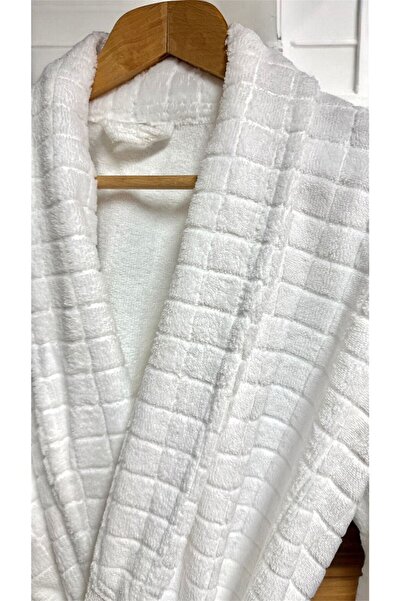 LUNGA VİTA Μπουρνούζι ξενοδοχείου Karesoft με σχέδιο Triga White, με απαλή υφή από μπαμπού