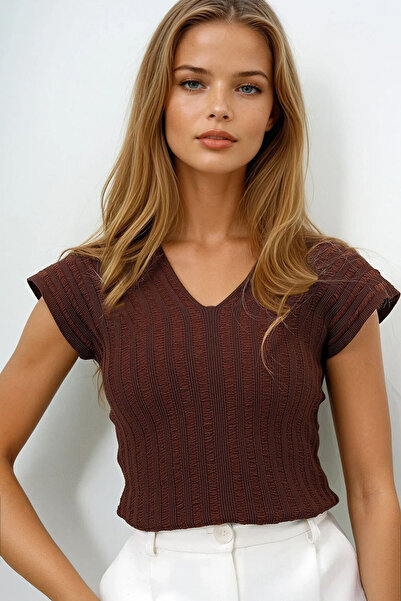 VAGGON Жіноча коричнева спереду і ззаду V-подібний виріз з ажурною обробкою літня трикотажна блузка Prmx14147