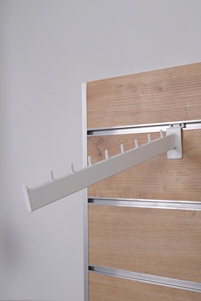 Modern Raf Kanallı Panoya Eğri Beyaz Baston