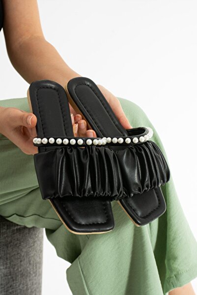 Moda Devrin Black Gathered Pearled Women's Slippers