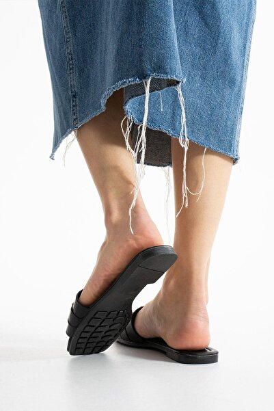 Moda Devrin Siyah Zincirli Kadın Terlik Ev Ve Dış Mekan Terliği