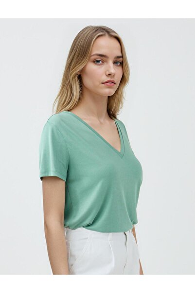 Jimmy Key Πράσινο κοντομάνικο πλεκτό μπλουζάκι Modal με λαιμόκοψη V