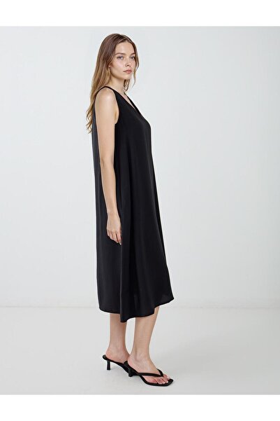 Jimmy Key Siyah V Yaka Bol Kesim Dokuma Elbise