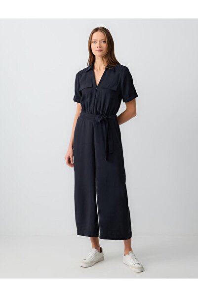 Jimmy Key Salopetă neagră cu mânecă scurtă, cu gât polo, cu detaliu de curea ...