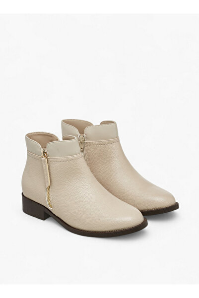 Flora Bella by Shoexpress حذاء صلب للكاحل مع سحاب للإغلاق