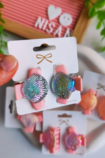 Nisankids Mother-Of-Pearl Clasp with Seashell Figure 1 Pair