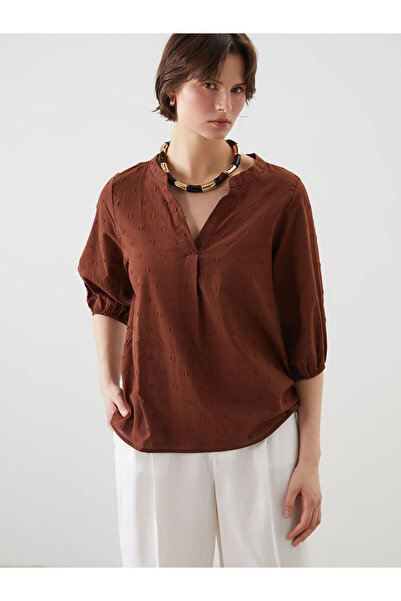 LC Waikiki Özmarka Yeni Sezon Kaçık Yaka Kendinden Desenli Bluz