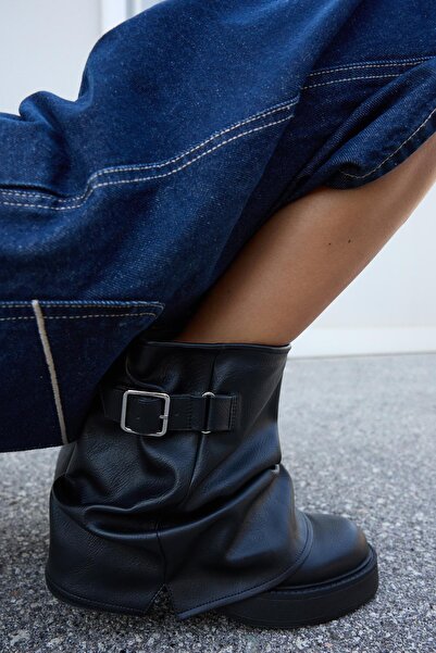 Bershka Düz, tokalı pantolon botu