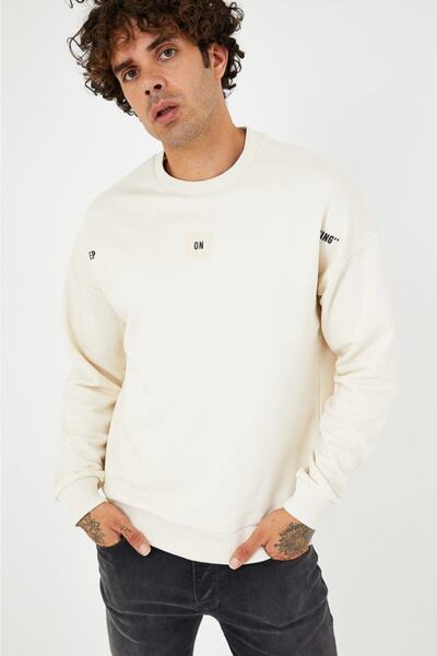 BREEZY Sırtı Kabartma Grafiti Baskılı Oversıze Taş Rengi Sweatshırt