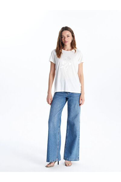 LC Waikiki Crew Neck Floral Combed Cotton Embroidered Women's T-Shirt