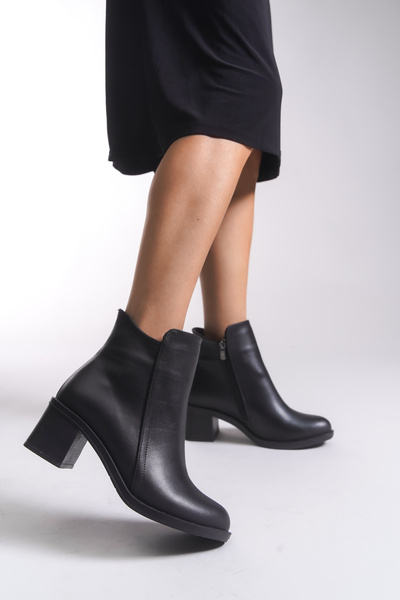 Riccon Zairlyrth fekete női sarkú csizma - 0012503   Modell