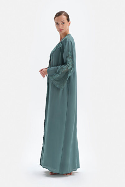 Dagi Green Three Quarter Sleeve Lace Long Dressing Gown
