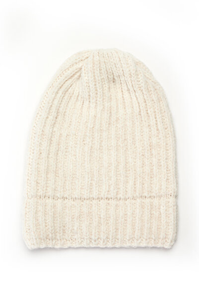 Dagi Бяла ръчно плетена барета