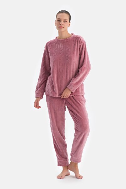 Dagi Gül Kurusu Örgü Detaylı Uzun Kollu Pijama Takımı