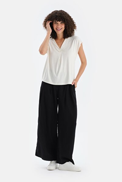 Dagi Ecru V-Neck Pleated Viscose T-Shirt