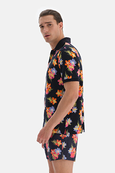 Dagi Μπλουζάκι με γιακά πόλο σε μπλε ναυτικό - ροζ λουλουδάτο σχέδιο