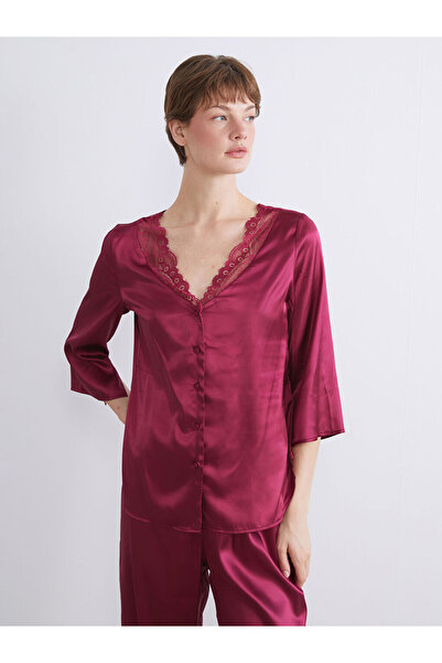 LC Waikiki Sparkling Choices from Shining Store |   V-Neck Lace Detailed Satin Women's Pajama Set