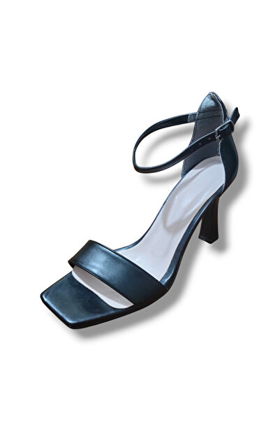 BARONES SHOES Black Women's Heeled Shoes – Ankle Buckle & Closed Back
