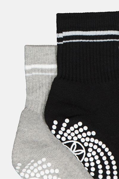 gaiam Men 2 Pair Textured Grippy Crew Socks, Multicolor