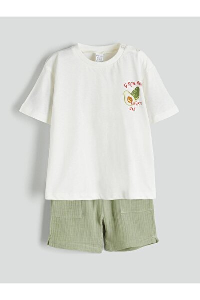 LC Waikiki LCW baby Crew Neck Baby Boy T-Shirts and Shorts 2 pcs