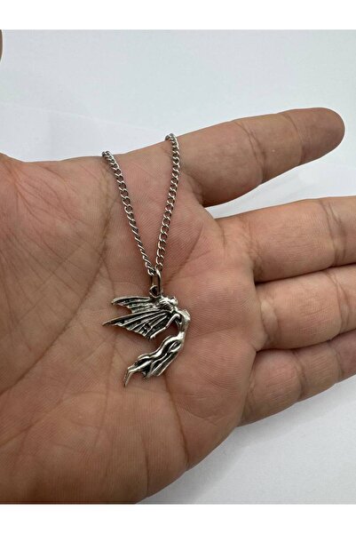Yuchicly قلادة نسائية مطلية بالزاماك مع شكل الجنية الطائرة - أنيقة وراقية
