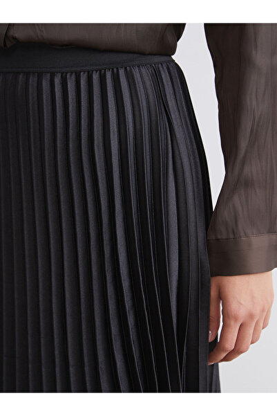 LC Waikiki LCW Modest Siyah Beli Lastikli Saten Pileli Etek W5K471Z8