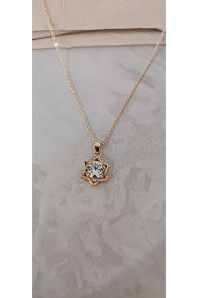Shae Jewelry قلادة نسائية من حجر الزركون على شكل نجمة ذهبية اللون