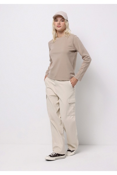 Colin's Regular Fit Yuvarlak Yaka Düz Kadın Bej Uzun Kol Tişört