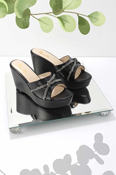 Bambi Siyah Lame Kadın Terlik K04666012409
