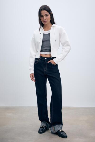 Stradivarius Kapüşonlu Fermuarlı Sweatshirt