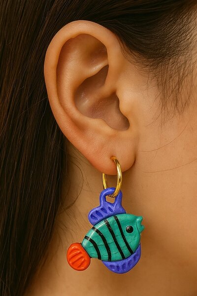 TAKIŞTIR أقراط على شكل سمكة ذهبية اللون (زوج)