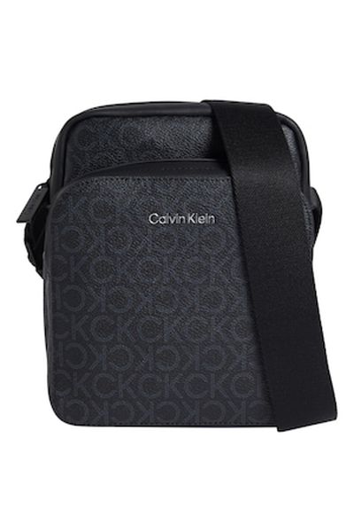 Calvin Klein Geantă crossbody din piele cu monogramă, neagră, gri închis