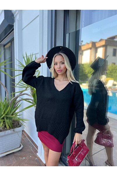 For Angels V-Neck Oversize Sweater with Back Bow Tie Accessory