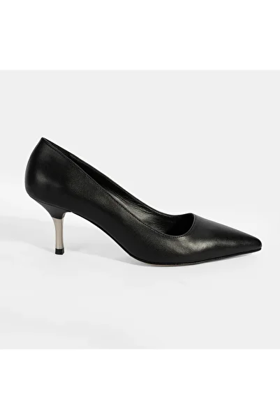 Desa Women's Black Leather Stiletto