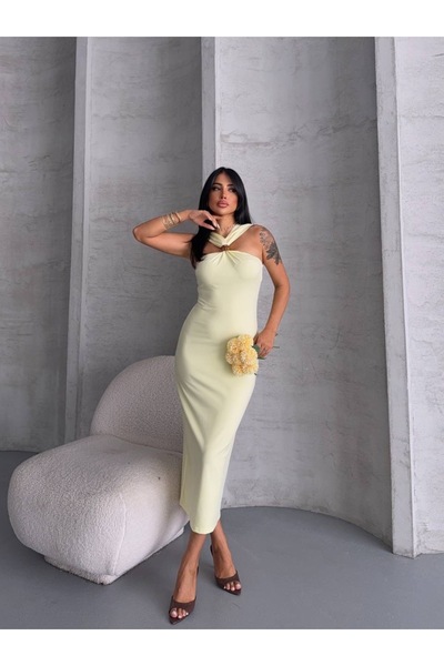 dolu butik Cross Neck Midi Dress with Accessories