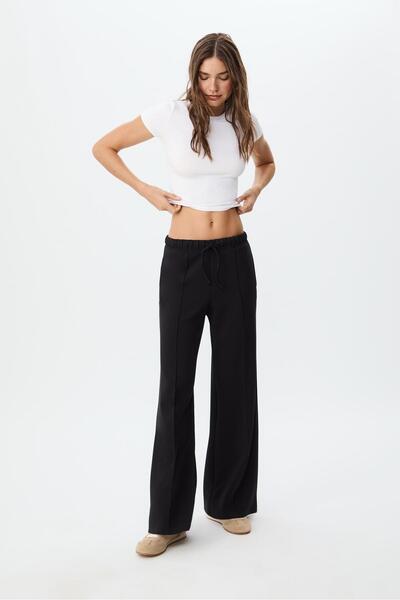 Stradivarius Soft-touch wide-leg trousers with seam detail