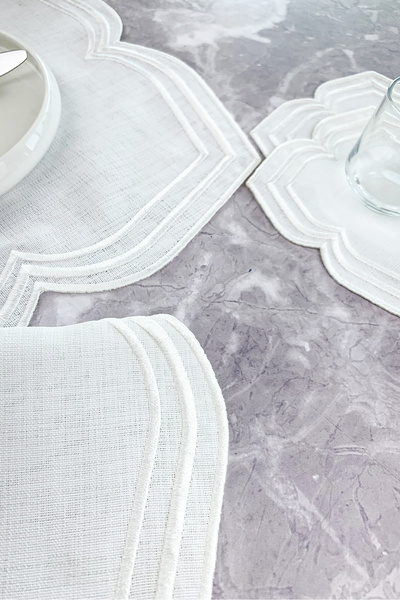 WEARE2 White Color Moonrise Embroidered 4 Piece Set (2+2) American Service and Cocktail Napkin