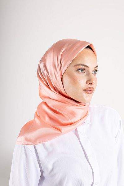 Akel Plain Crystal Fabric Scarf - Non-Slip, Stylish, Tok Standing |   Daily & Evening Dress Compatible