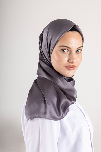 Akel Plain Crystal Fabric Scarf - Non-Slip, Stylish, Tok Standing |   Daily & Evening Dress Compatible