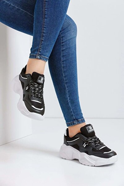 stilfest Αθλητικά παπούτσια με κορδόνια Μαύρα λευκά αθλητικά παπούτσια