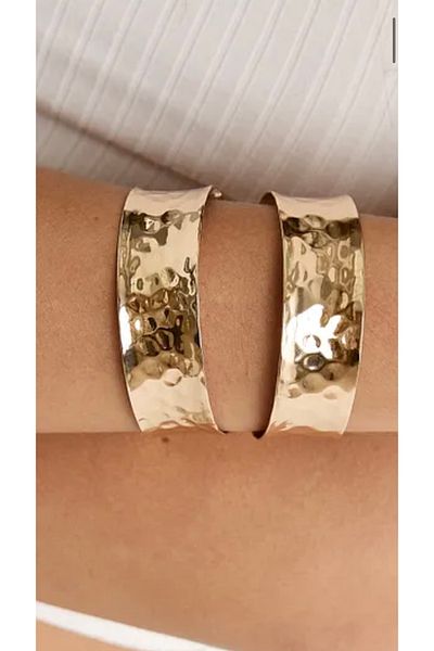 Hoop jewelery Hammered Handcuff Model Bracelet (One Piece)