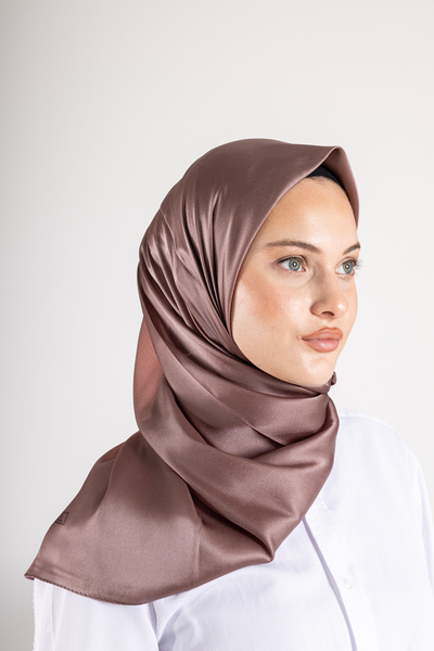 Akel Plain Crystal Fabric Scarf - Non-Slip, Stylish, Tok Standing |   Daily & Evening Dress Compatible