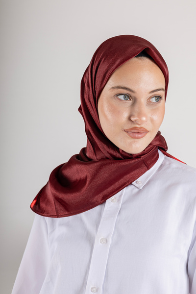 Akel Plain Crystal Fabric Scarf - Non-Slip, Stylish, Tok Standing |   Daily & Evening Dress Compatible